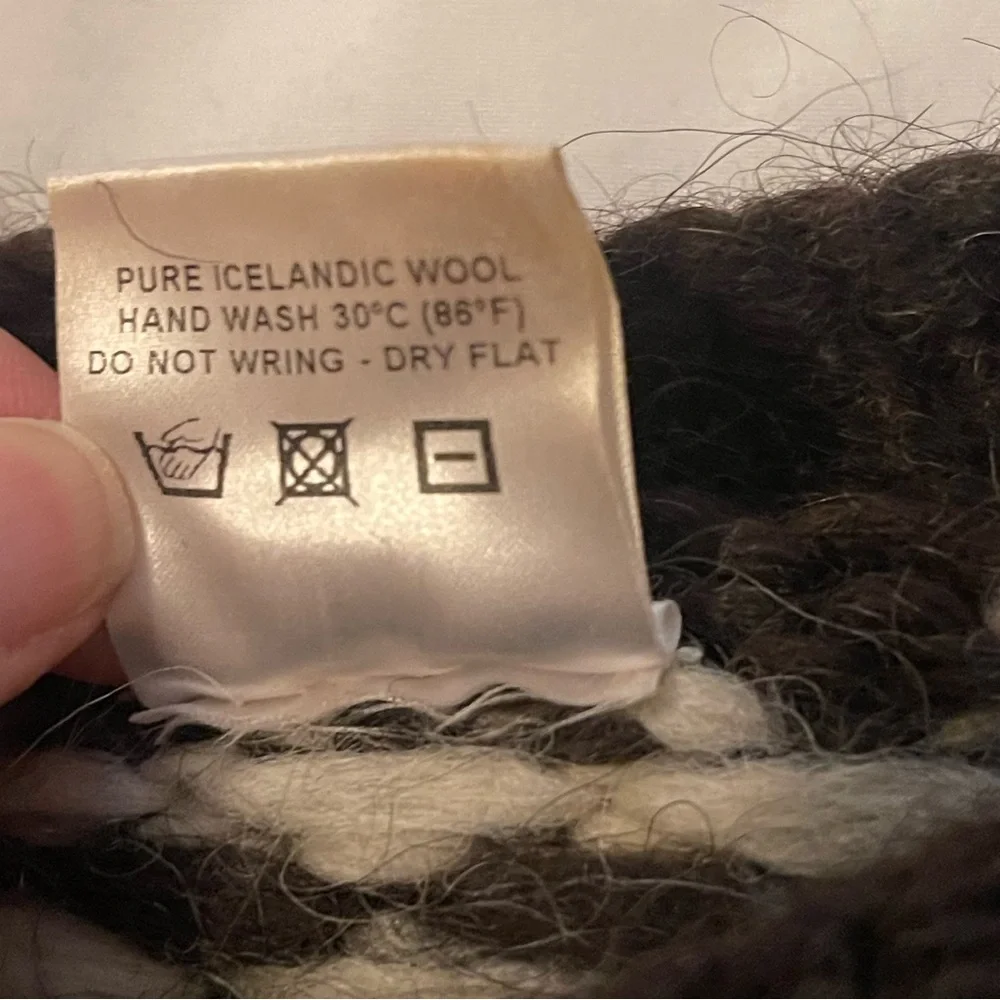 Nordic Store Hand knitted Icelandic Wool Sweater Gray Pattern Size Small / Med - Picture 5 of 5